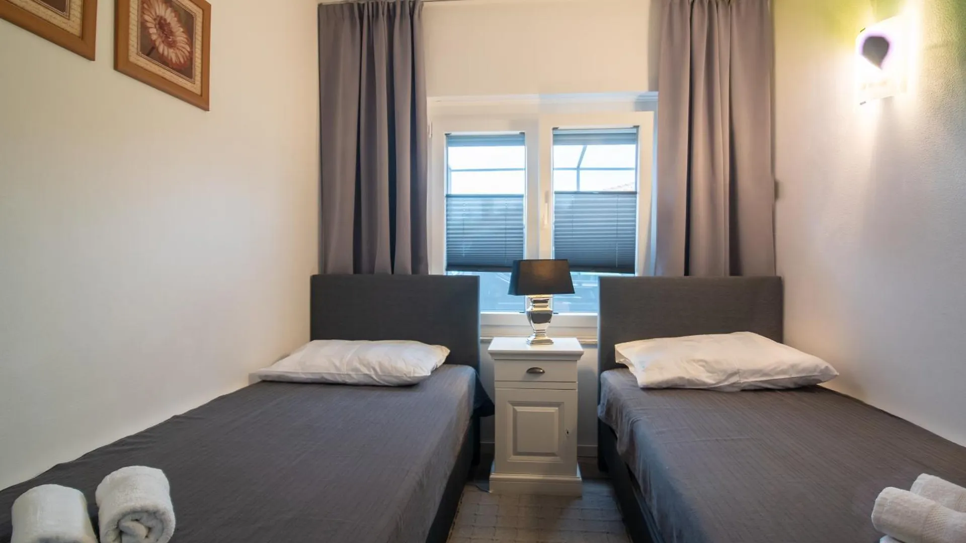 Rosie Apartment Valbandon