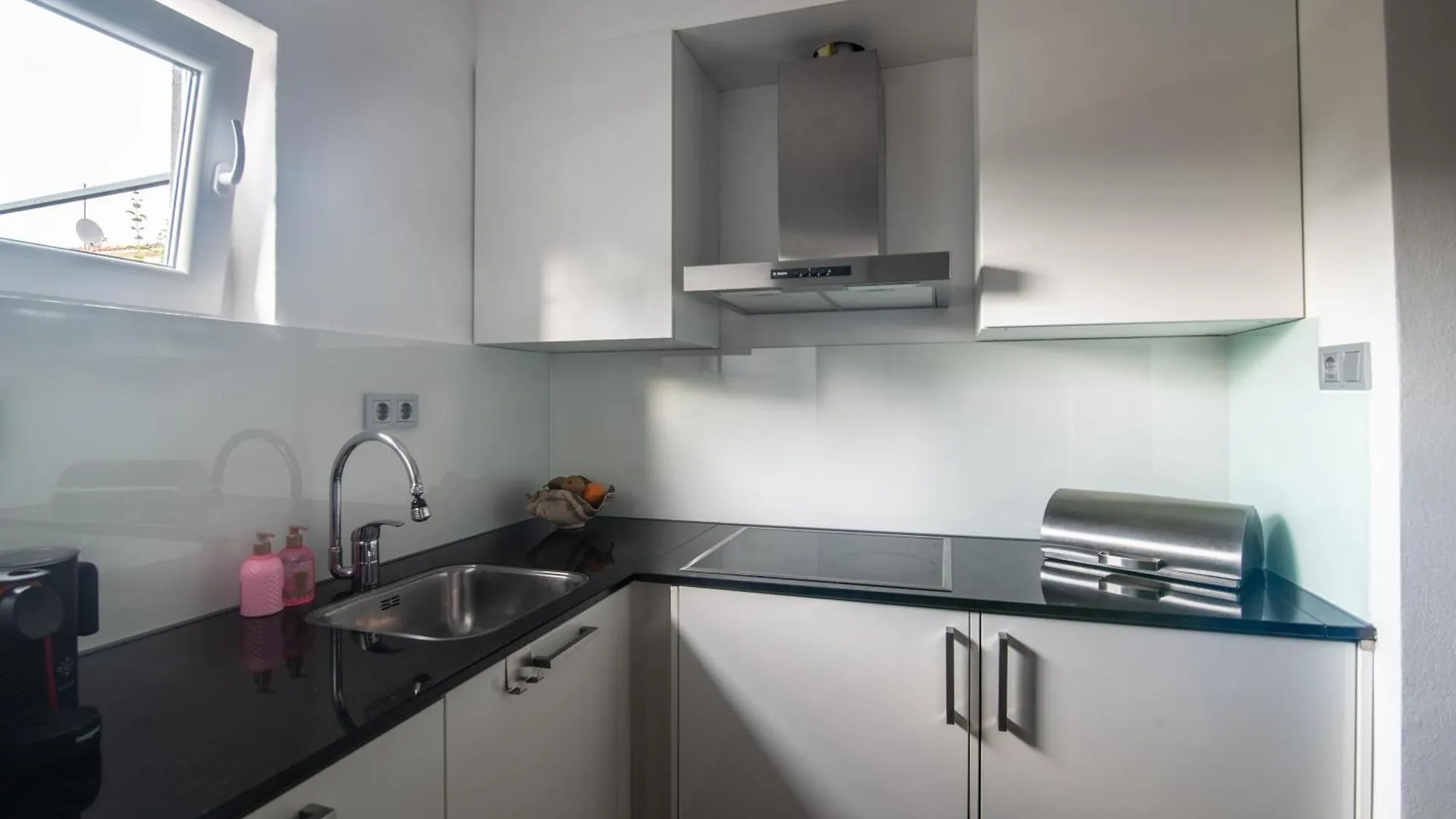 Rosie Apartment Valbandon 0*,  Croatia
